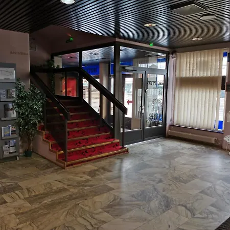 מלון Hotel Kemijaervi קמיארבי