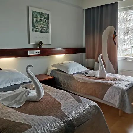 מלון Hotel Kemijaervi קמיארבי